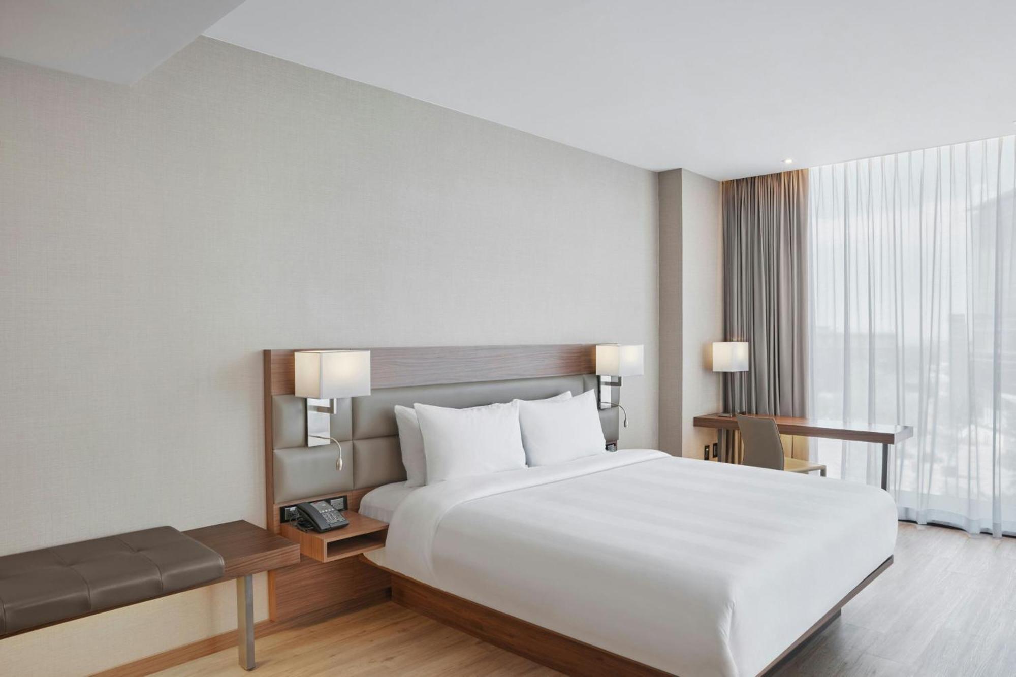 Ac Hotel By Marriott Saltillo Eksteriør billede